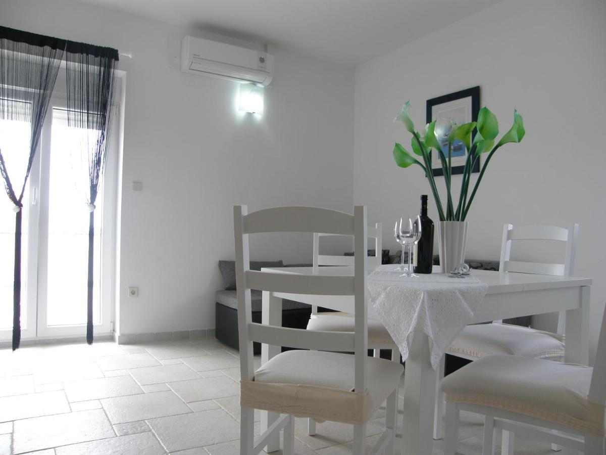 Apartments Belegrata Biograd Na Moru Oda fotoğraf
